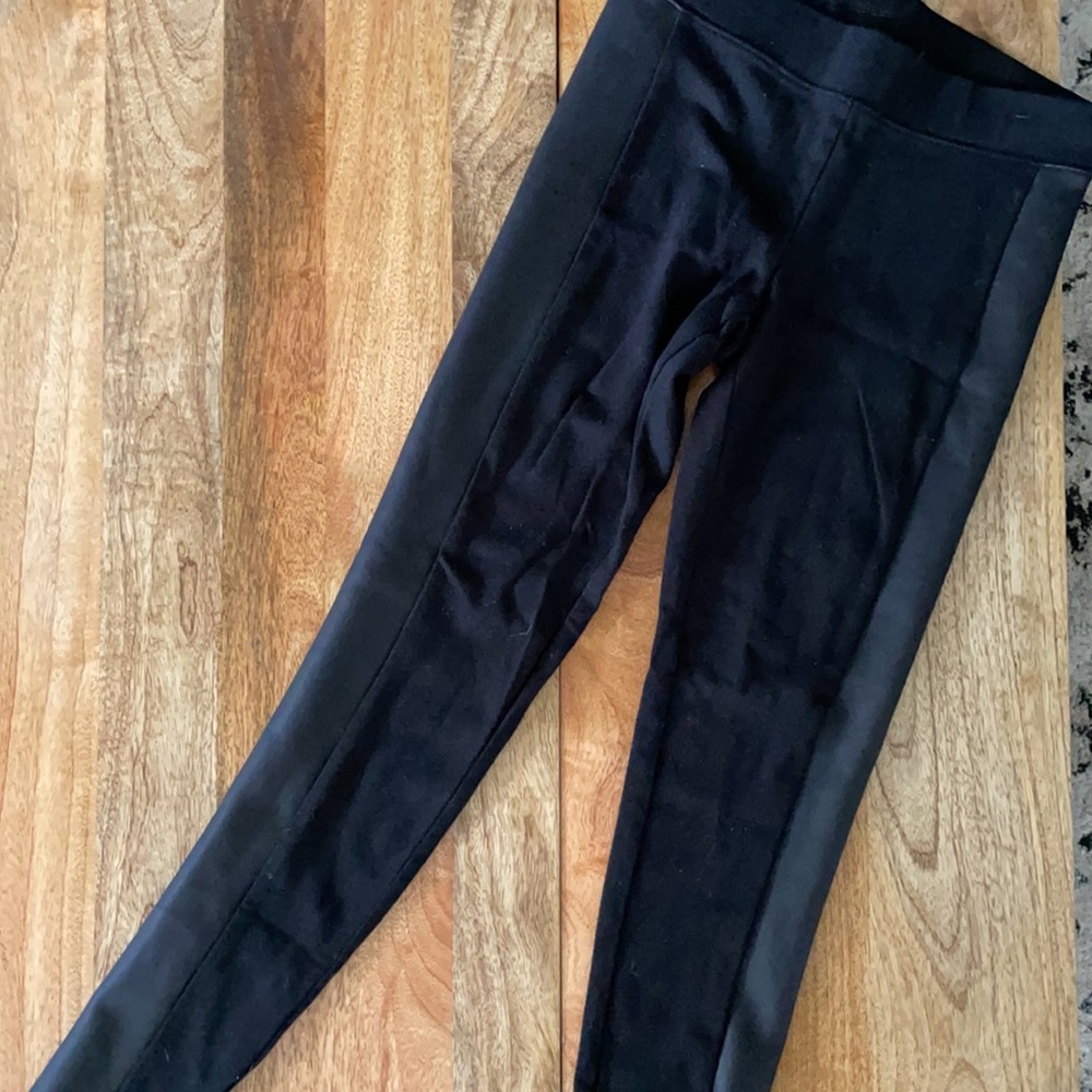 Express spandex with a shinny side